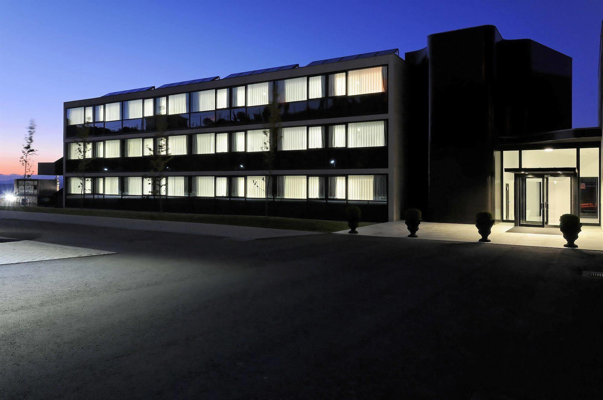 Open Village Sports Hotel & Spa Club Guimarães Eksteriør bilde